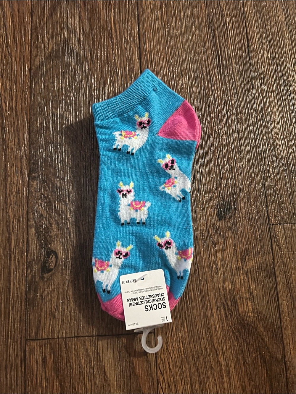 🦙Forever 21 Llama Ankle Socks | New